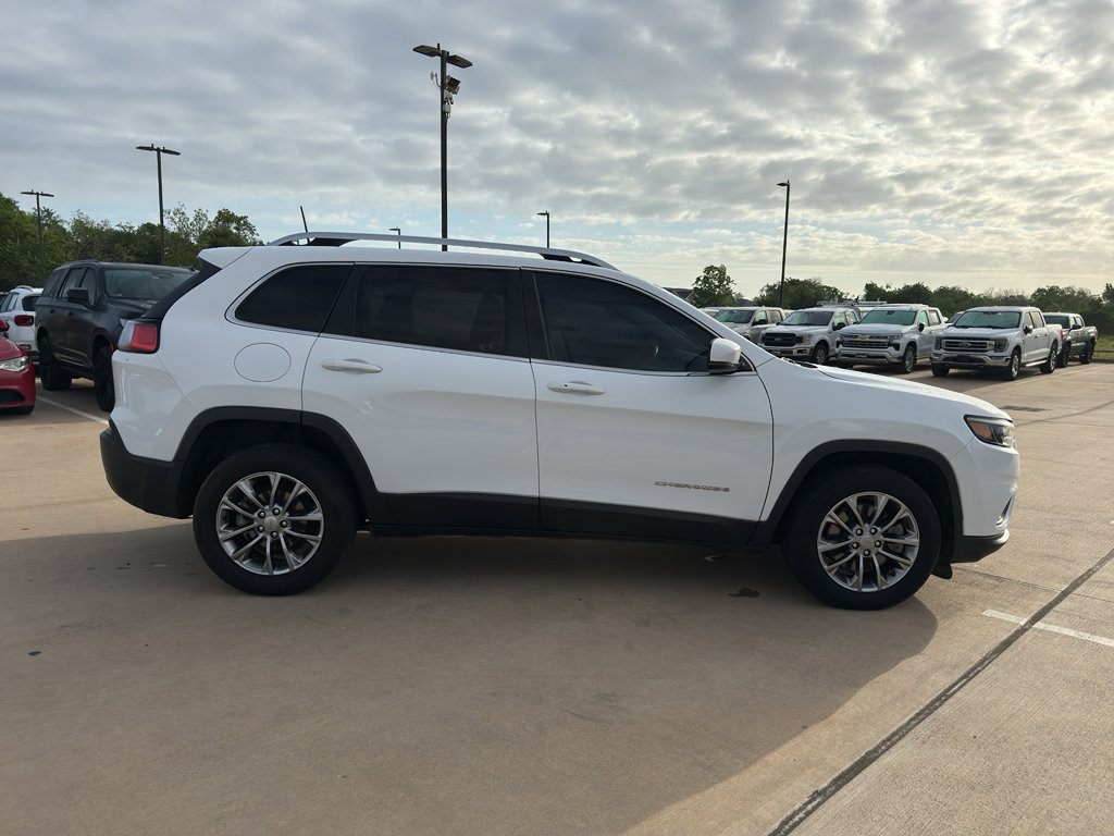 Used 2020 Jeep Cherokee Latitude Plus image 4