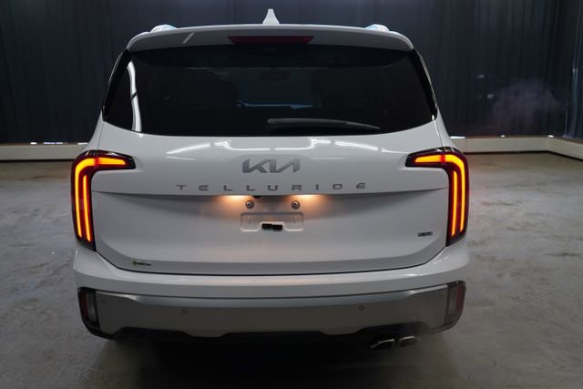 Used 2023 Kia Telluride EX w/ EX Captain's Chair Package AWD/4WD image 6