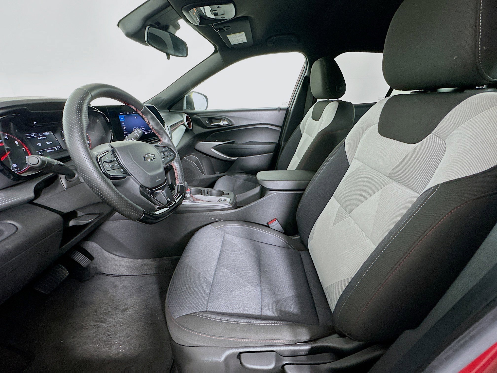 Used 2024 Chevrolet Trax RS w/ Driver Confidence Package image 13