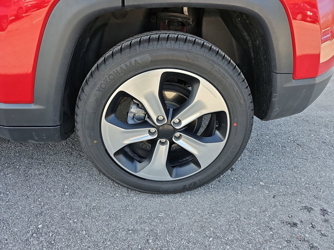 Used 2018 Jeep Compass Latitude w/ Popular Equipment Group image 37