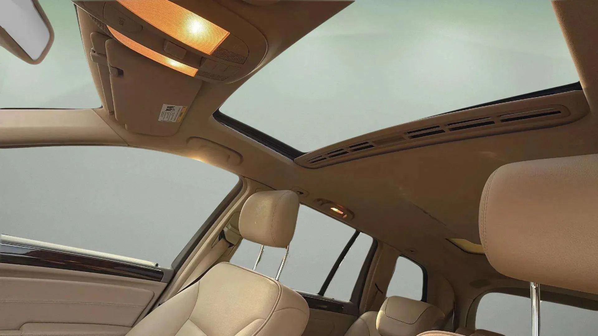 Used 2012 Mercedes-Benz GL 450 GL 450 4MATIC Sport Utility 4D image 30