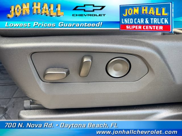 Used 2026 Chevrolet Suburban Premier w/ Sun And Tow Package AWD/4WD image 18