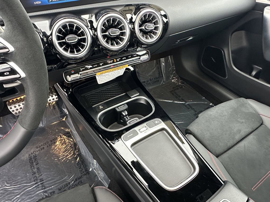 New 2026 Mercedes-Benz CLA 35 AMG 4MATIC image 32