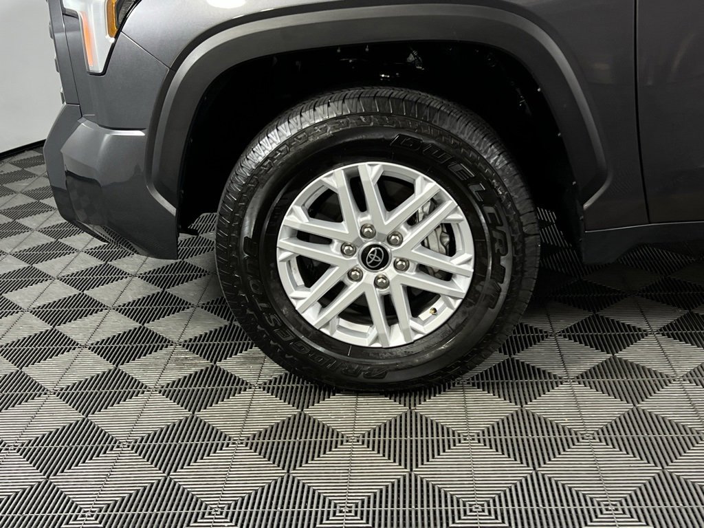 Used 2022 Toyota Tundra SR5 image 12