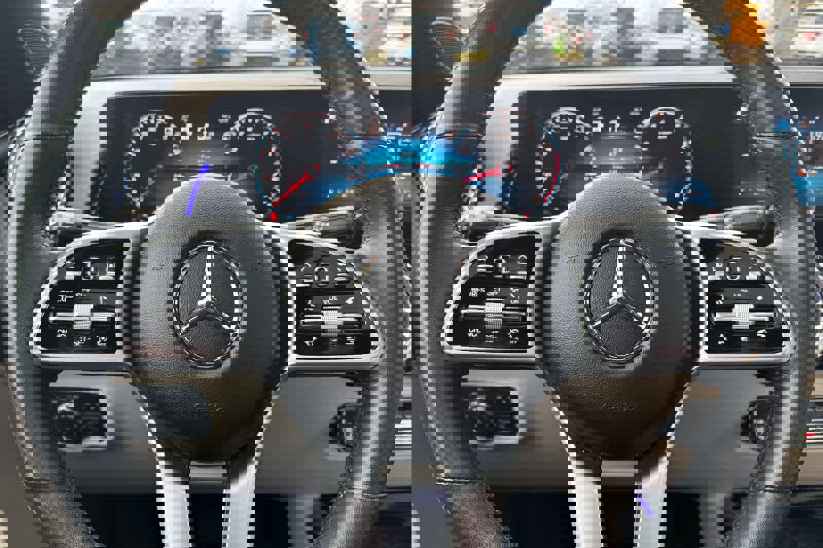 Used 2023 Mercedes-Benz GLB 250 4MATIC image 24