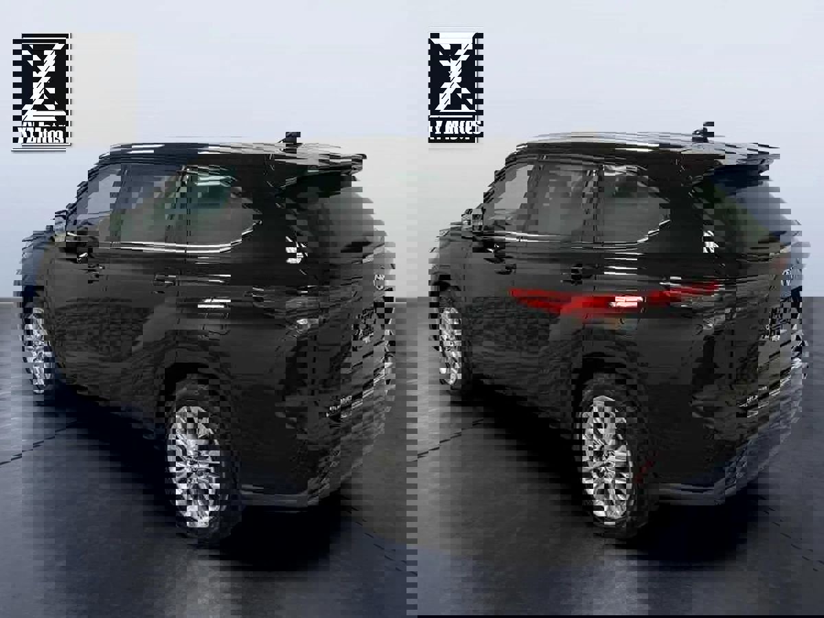 Used 2021 Toyota Highlander Limited image 4