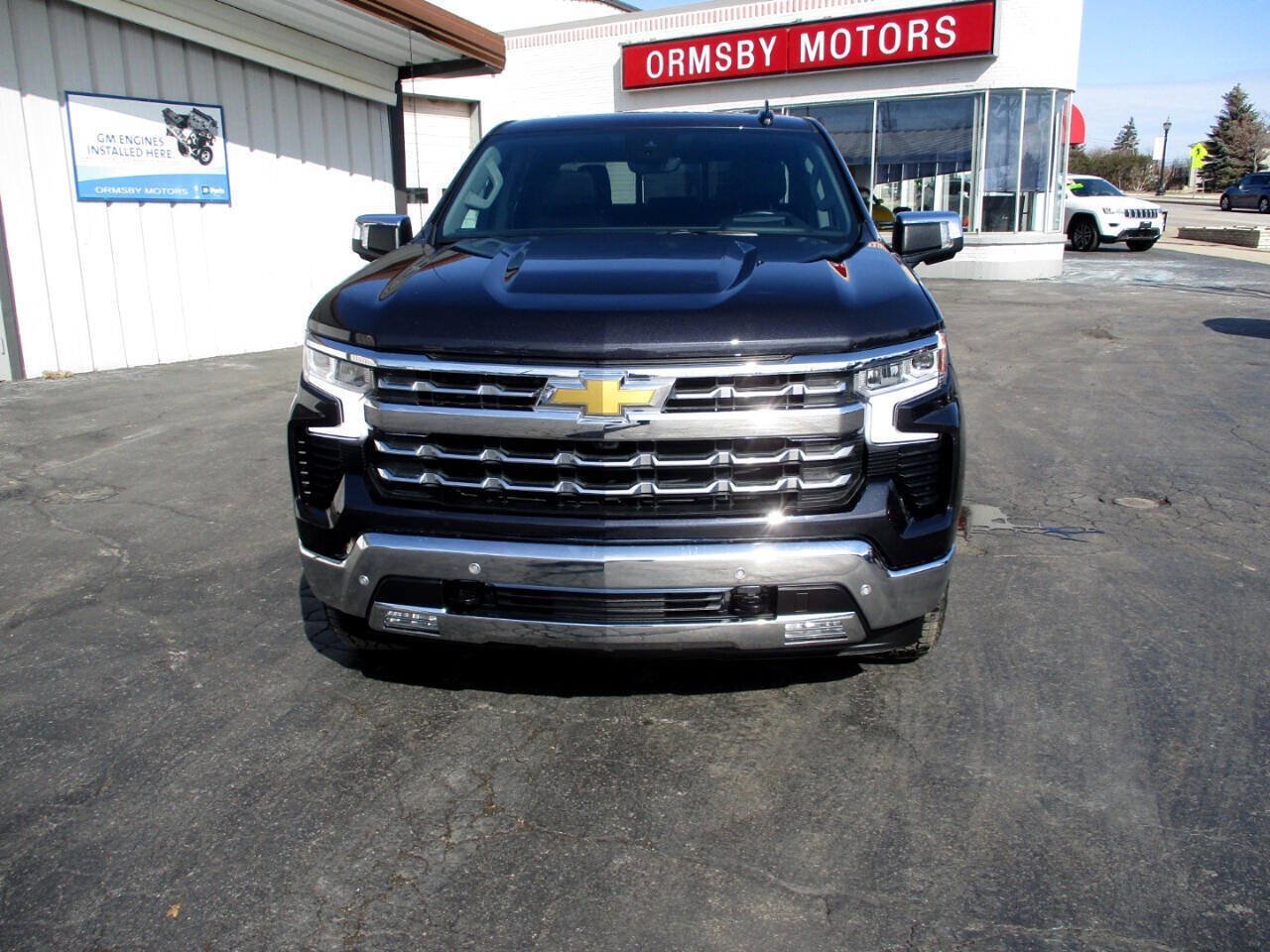 Used 2023 Chevrolet Silverado 1500 LTZ w/ LTZ Premium Package AWD/4WD image 1