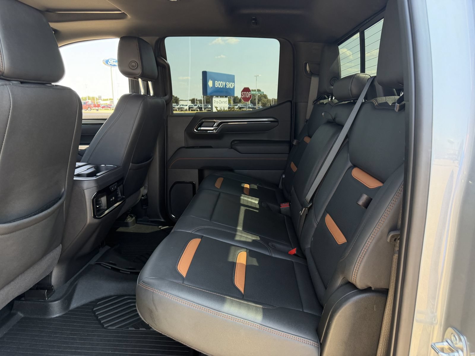 Used 2025 GMC Sierra 1500 AT4 w/ AT4 Premium Package AWD/4WD image 29