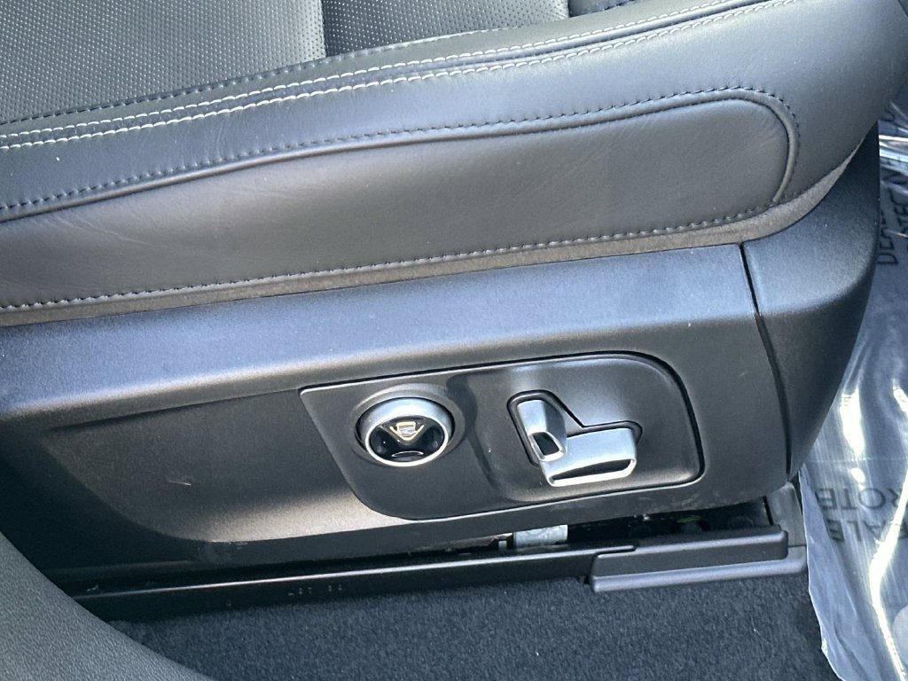 Certified 2023 Maserati Levante Modena AWD/4WD image 13