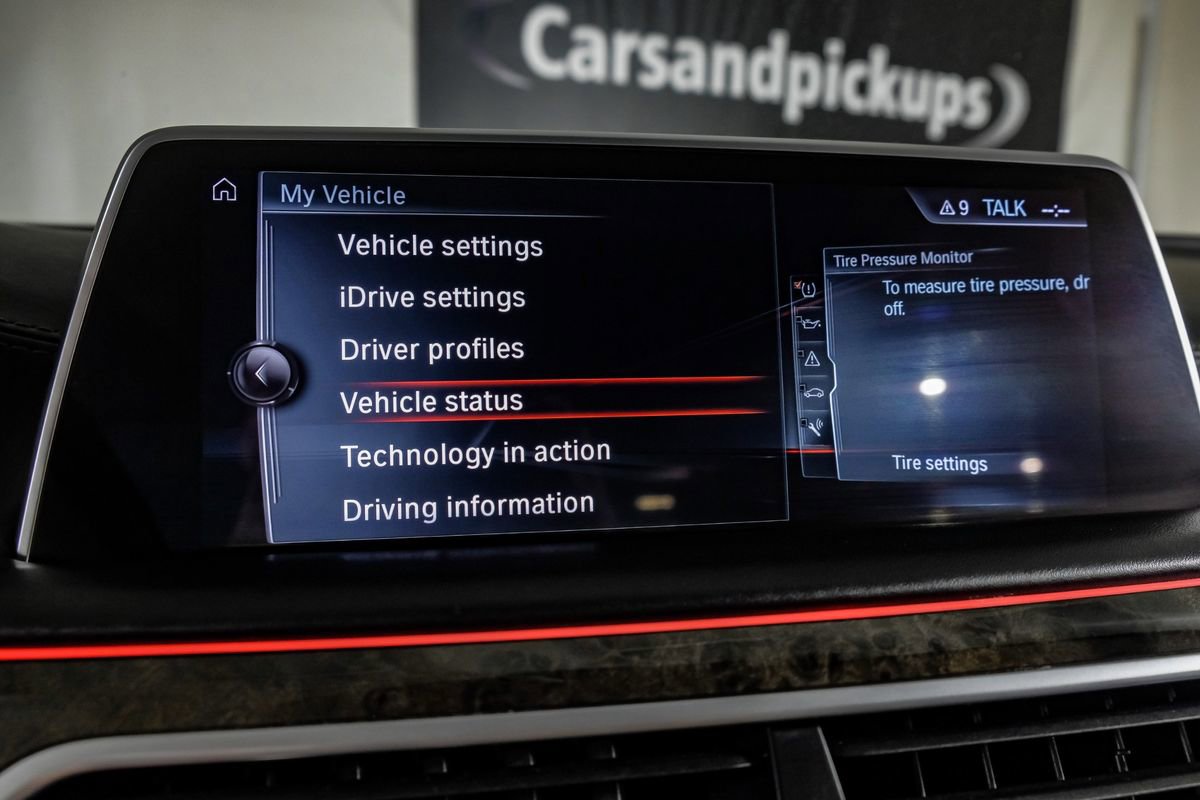 Used 2017 BMW 740i xDrive image 27