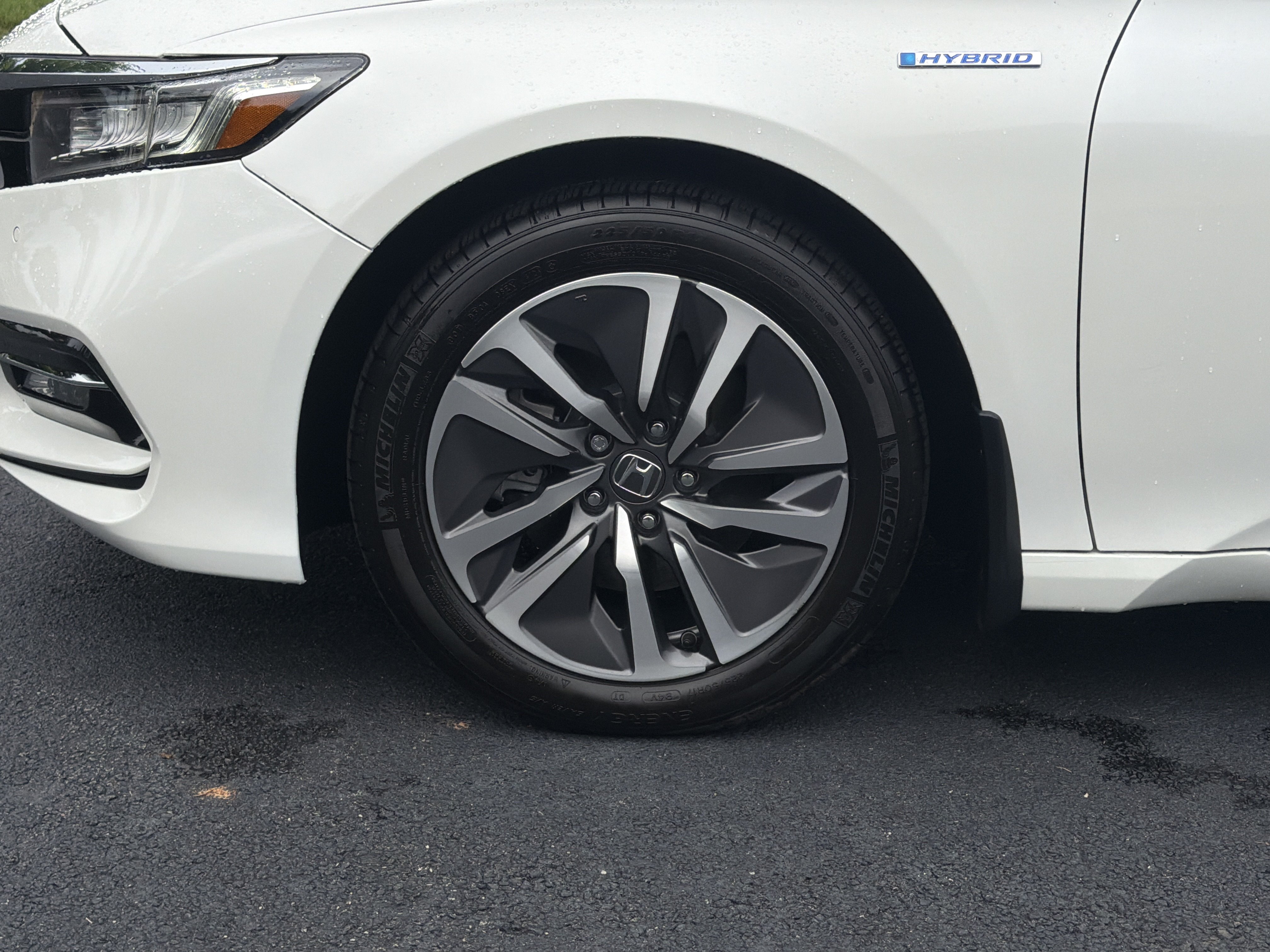 Used 2018 Honda Accord Touring image 32