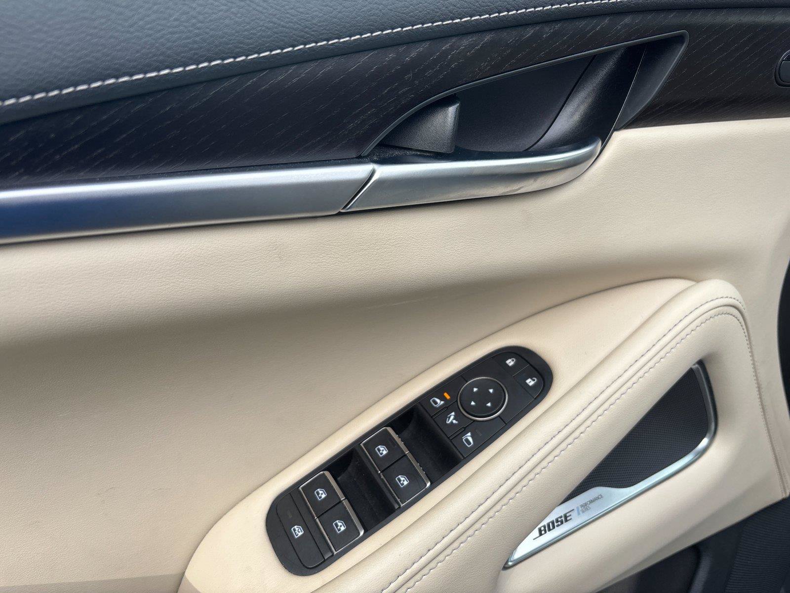Used 2023 INFINITI QX60 Sensory w/ Cargo Package AWD/4WD image 14