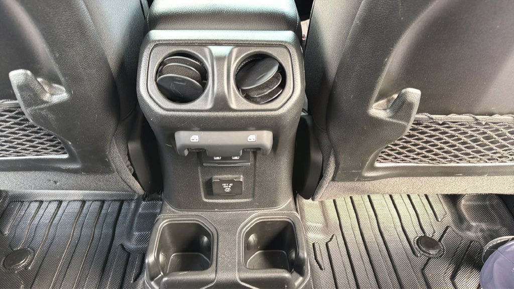 Used 2024 Jeep Gladiator Mojave w/ Safety Group AWD/4WD image 29
