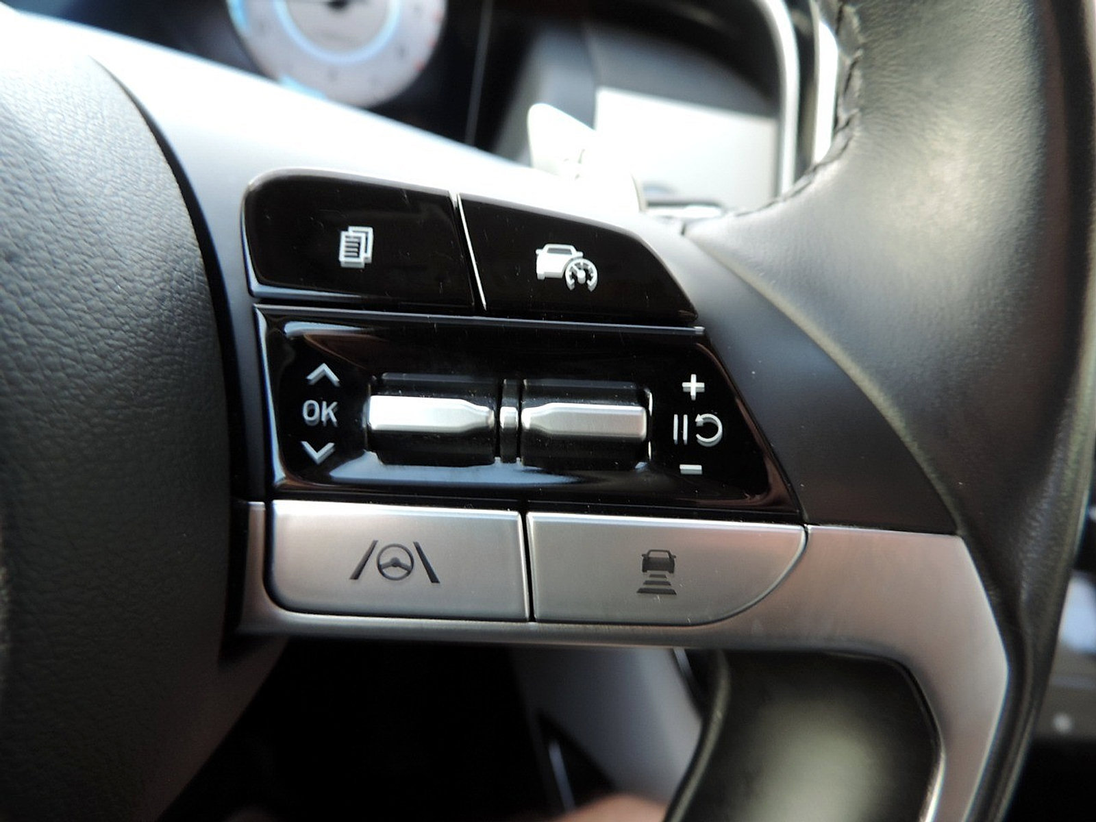 Used 2023 Hyundai Tucson Limited image 25