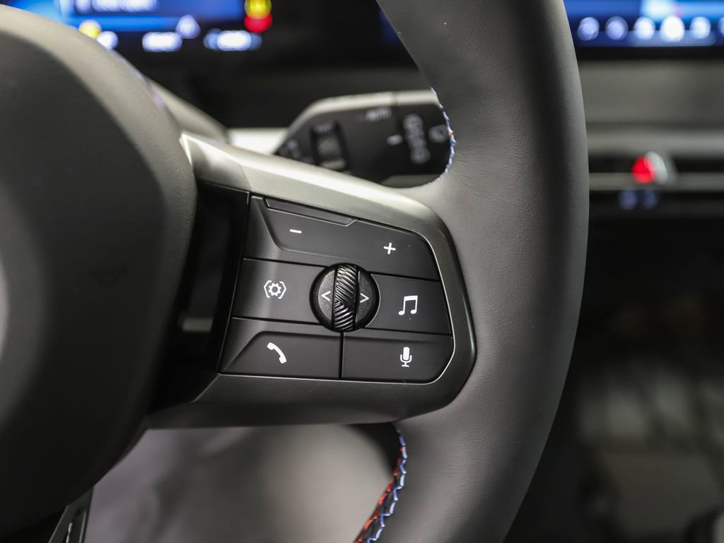 Used 2025 BMW iX M60 w/ Luxury Package image 13