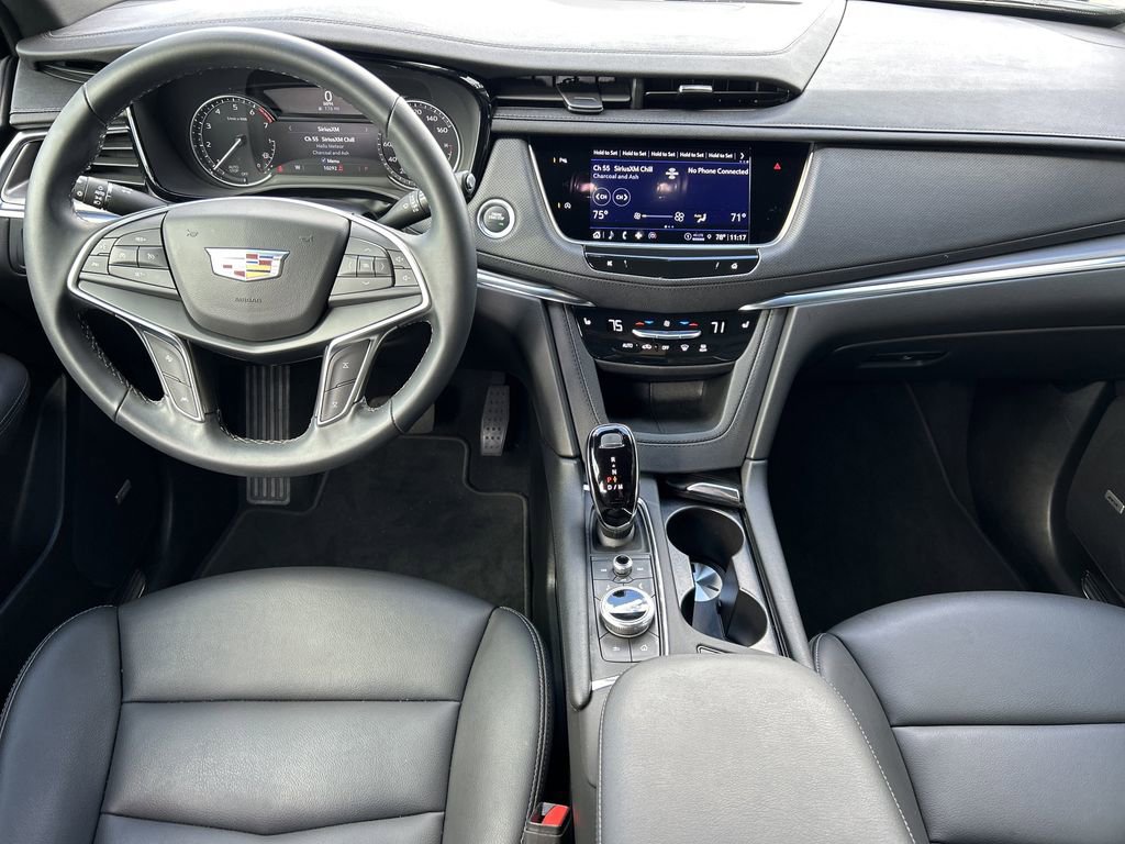 Certified 2025 Cadillac XT5 Luxury image 13