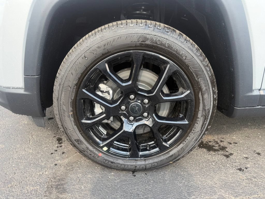 New 2026 Jeep Compass Latitude AWD/4WD image 10