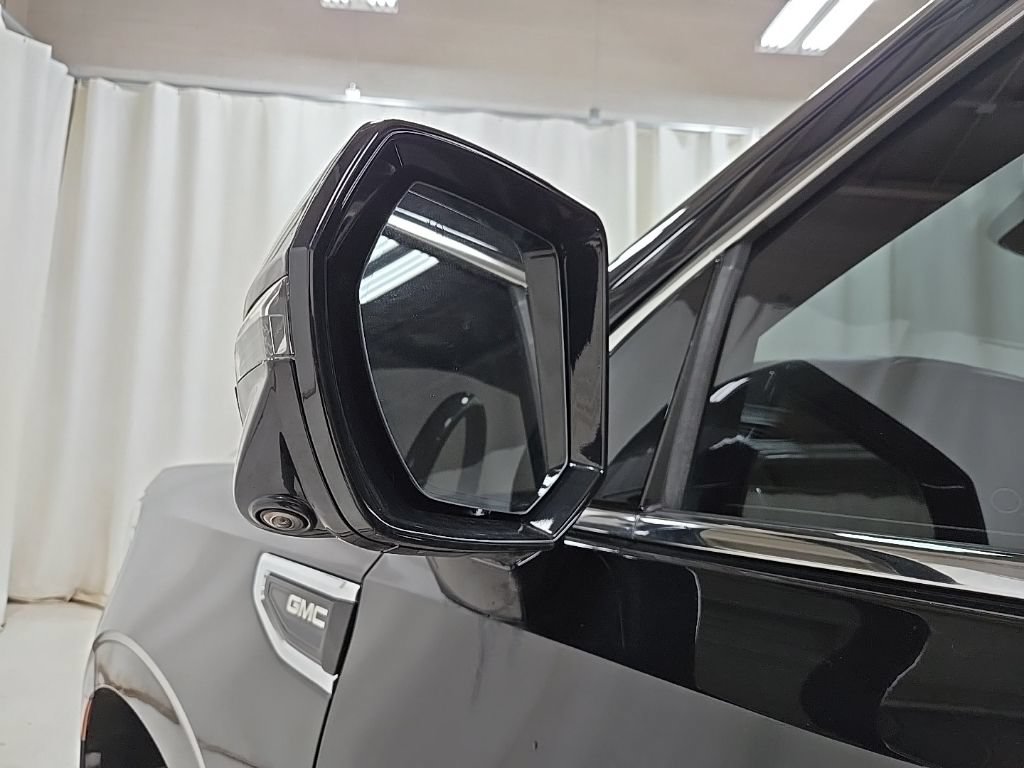 Used 2021 GMC Yukon XL Denali AWD/4WD image 28
