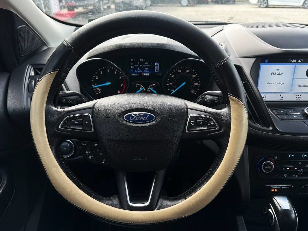 Used 2019 Ford Escape SEL image 21