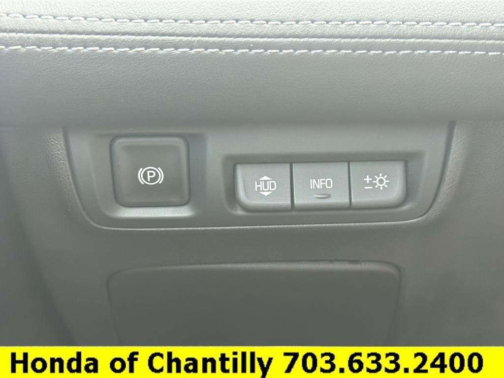 Used 2017 Buick LaCrosse Premium w/ Driver Confidence Package #2 FWD image 15