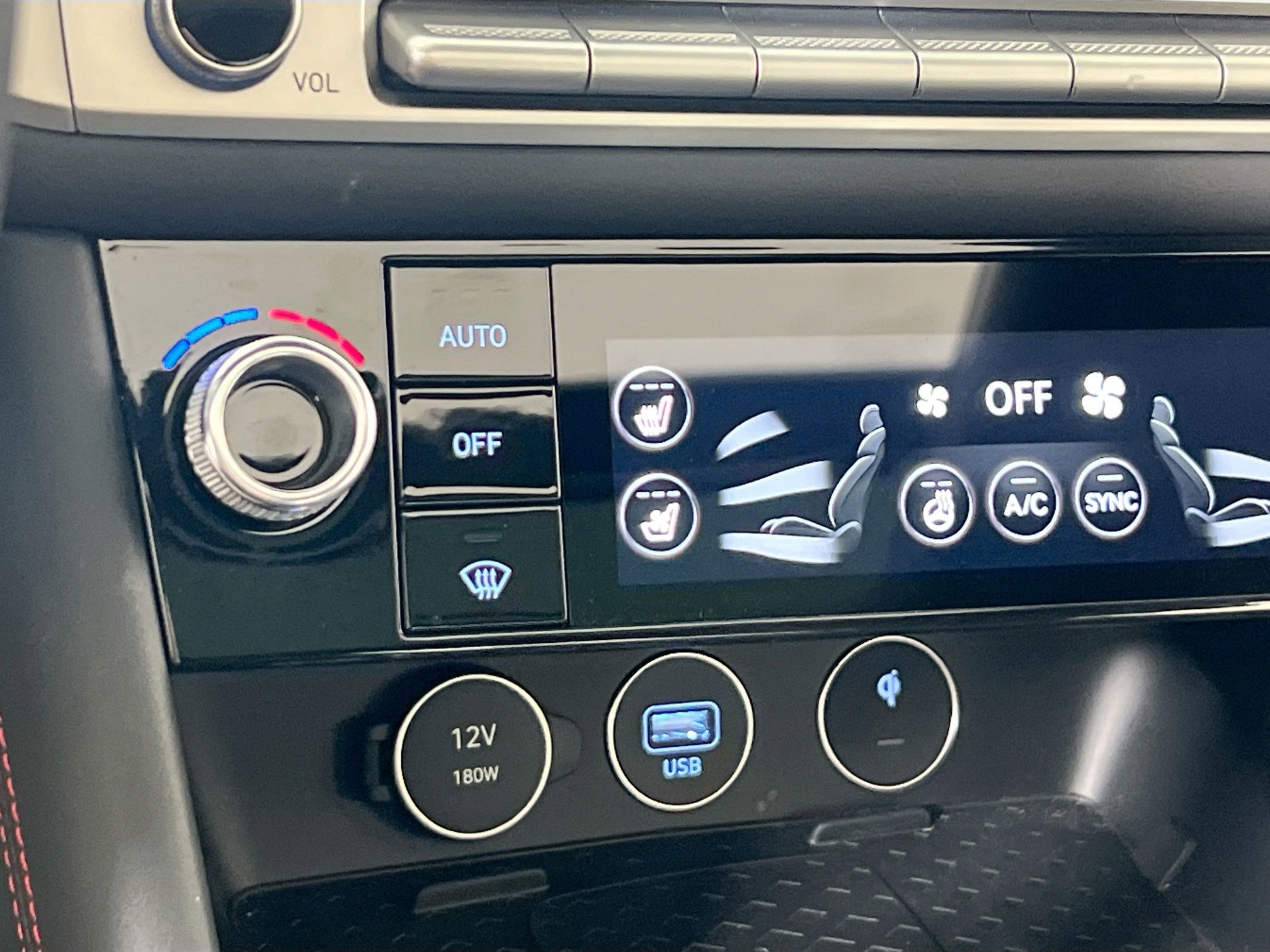 Used 2025 Genesis G70 3.3T Advanced w/ Sport Prestige Package image 20