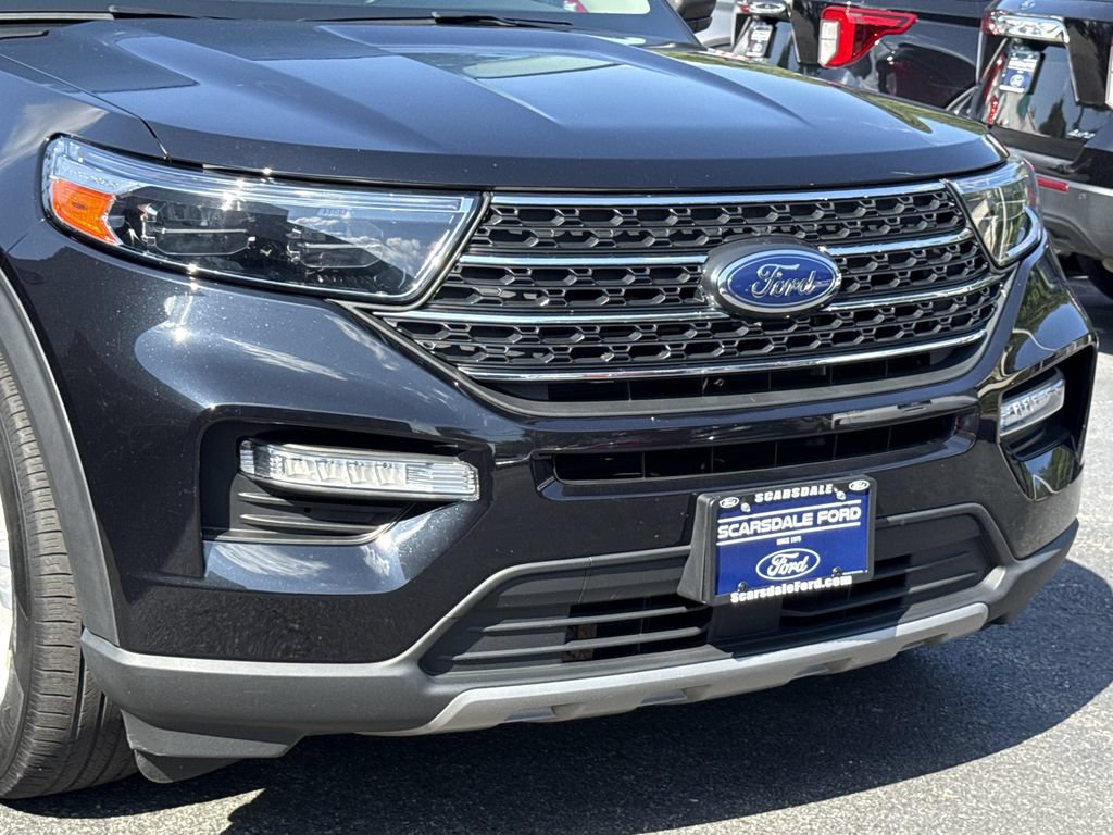 Used 2023 Ford Explorer XLT w/ Equipment Group 202A AWD/4WD image 8