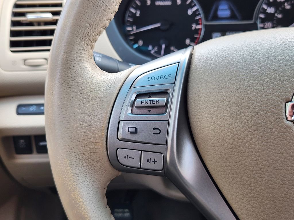 Used 2014 Nissan Altima 2.5 SV w/ Convenience Package image 19