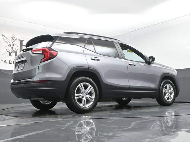 Used 2023 GMC Terrain SLE w/ Driver Convenience Package FWD image 34