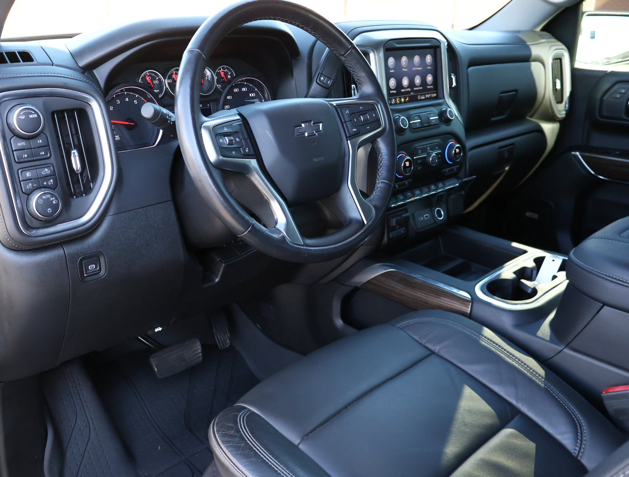 Used 2020 Chevrolet Silverado 1500 RST w/ Texas Edition image 3