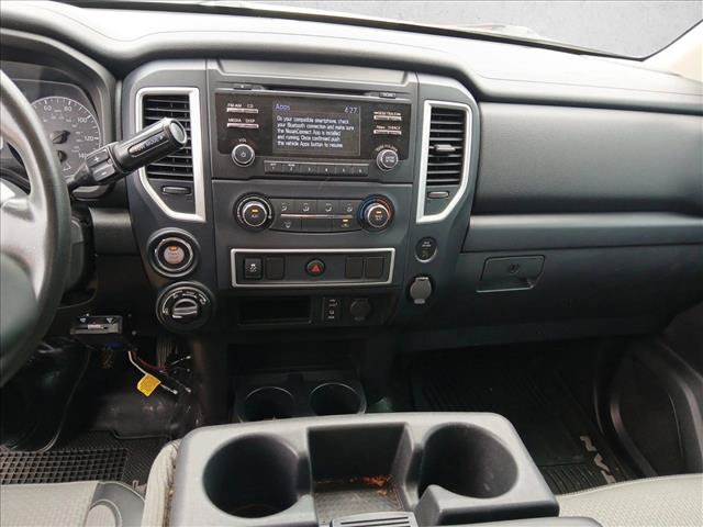 Used 2017 Nissan Titan S AWD/4WD image 20