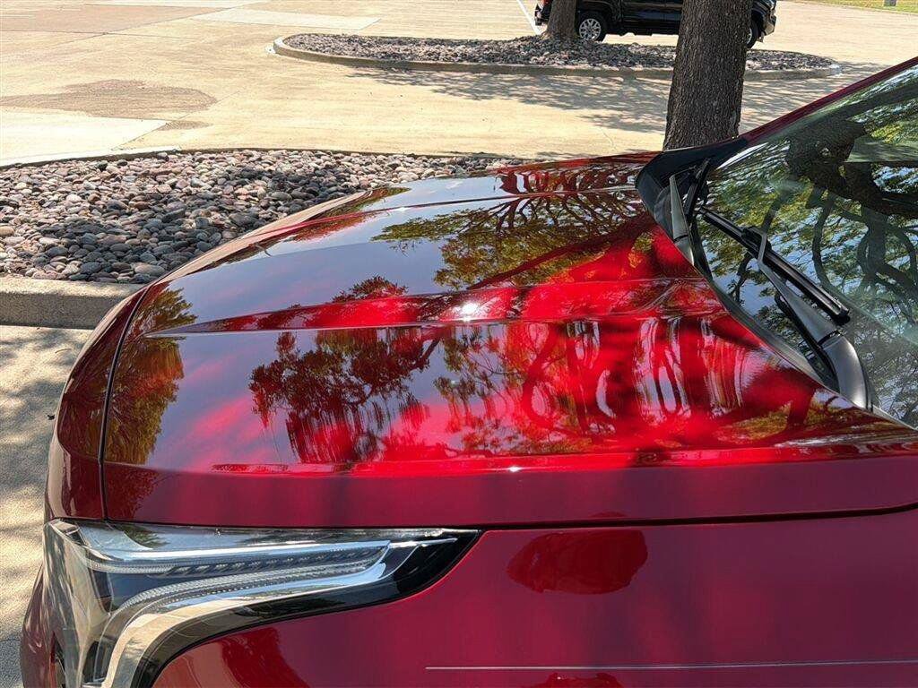 Used 2021 Cadillac XT4 Luxury FWD image 3