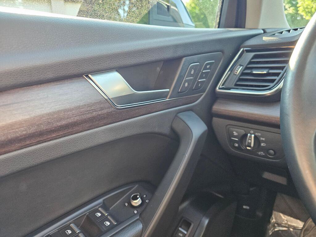 Used 2023 Audi Q5 2.0T Premium AWD/4WD image 33