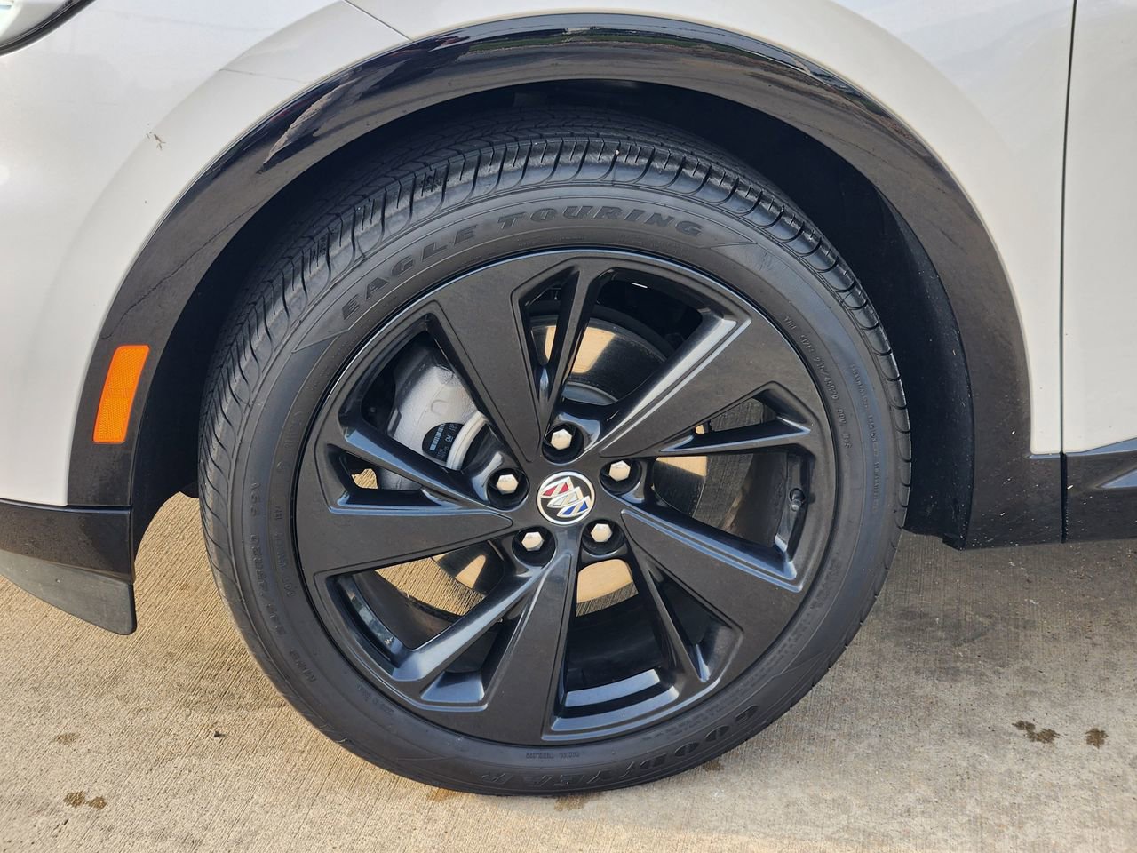 Used 2023 Buick Envision Essence w/ Sport Touring Package AWD/4WD image 11