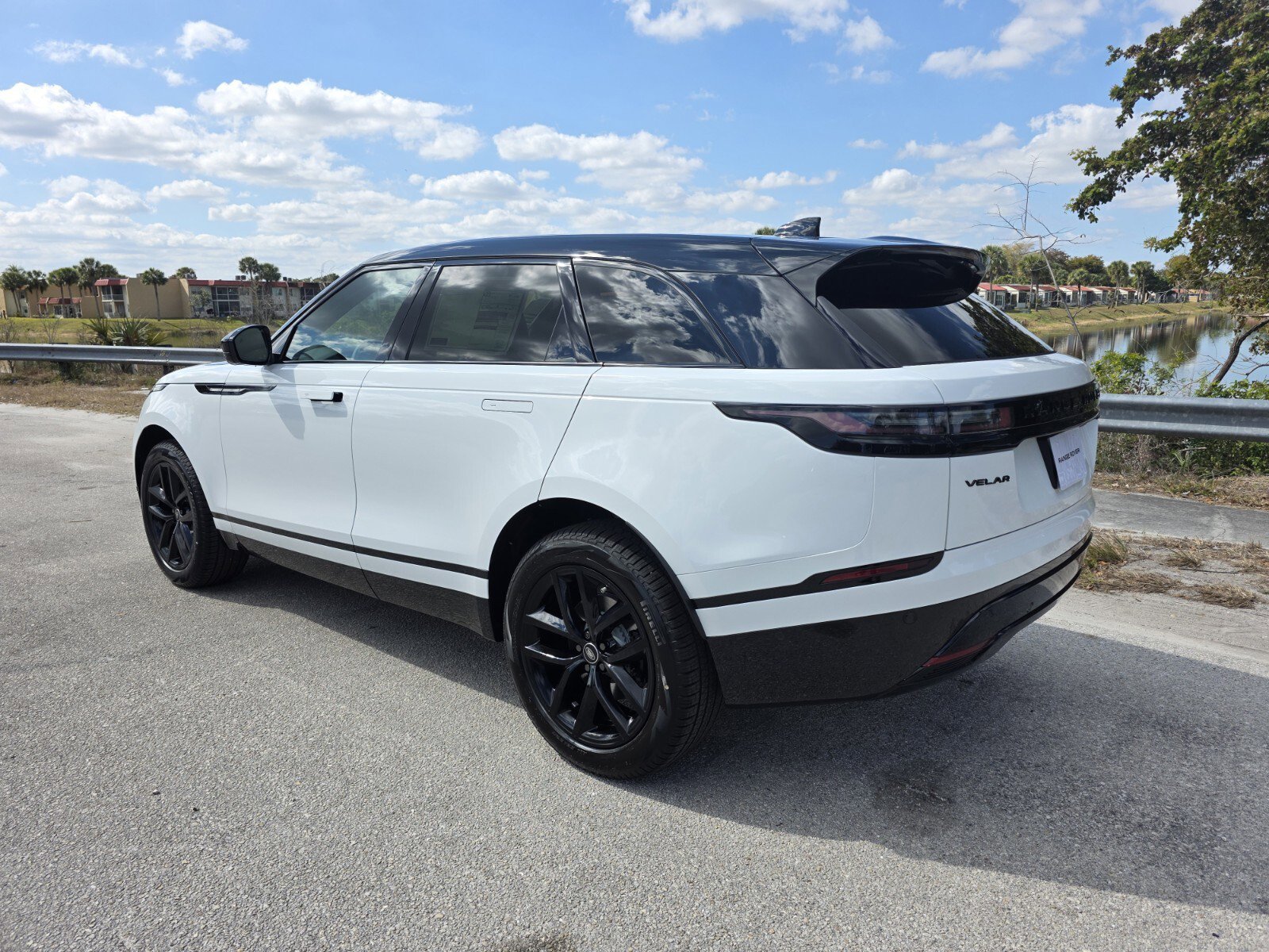 Used 2026 Land Rover Range Rover Velar Dynamic SE video 2