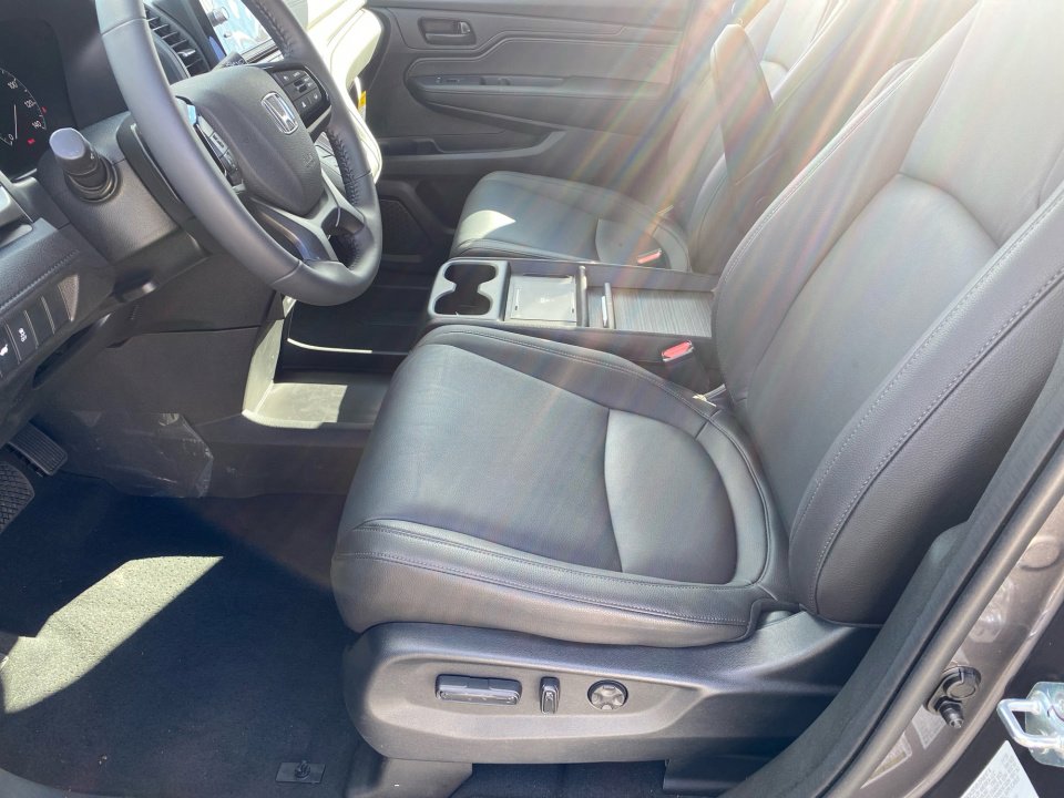 Certified 2026 Honda Odyssey EX-L image 11