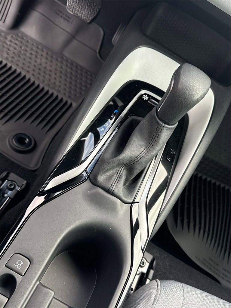 Used 2025 Toyota Corolla SE image 20