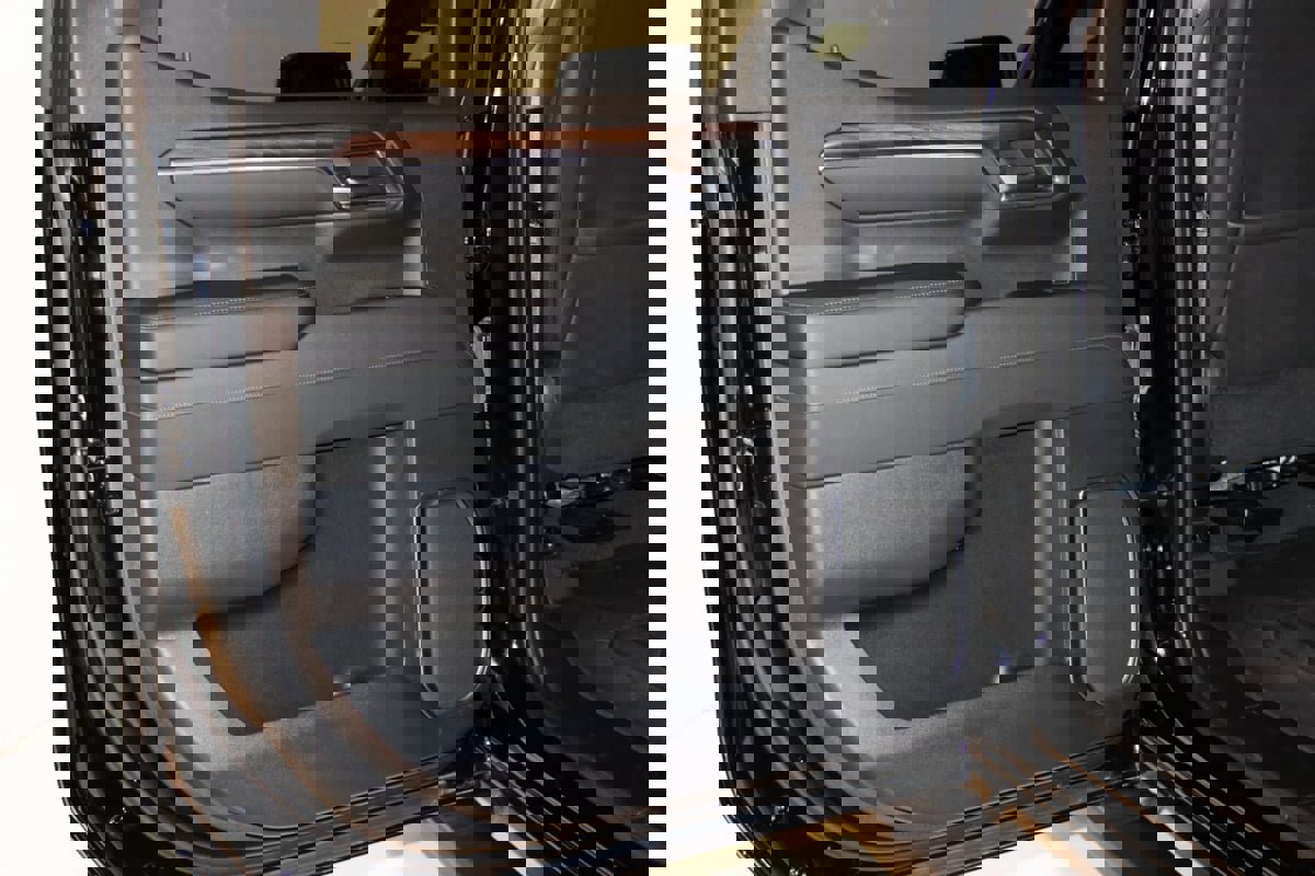 Used 2023 GMC Sierra 1500 SLT w/ SLT Convenience Package image 61