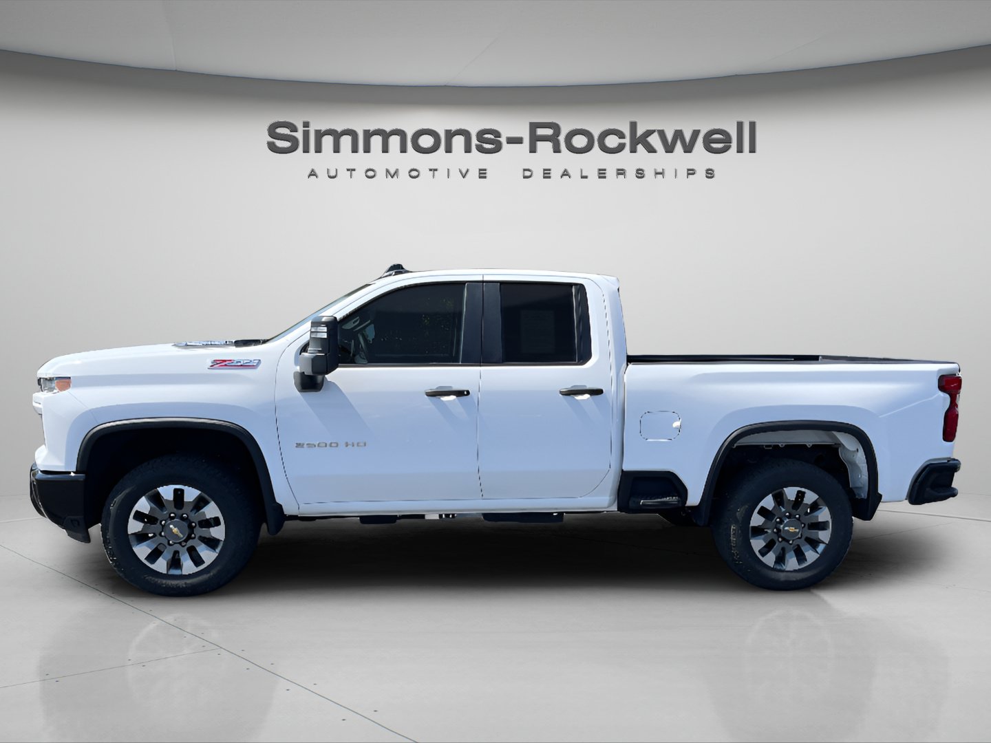 Used 2024 Chevrolet Silverado 2500 Custom w/ Custom Value Package AWD/4WD image 2