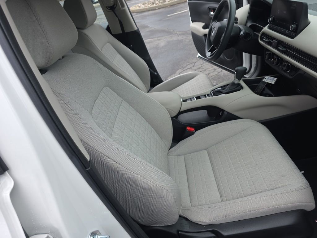 Used 2023 Honda HR-V LX image 24