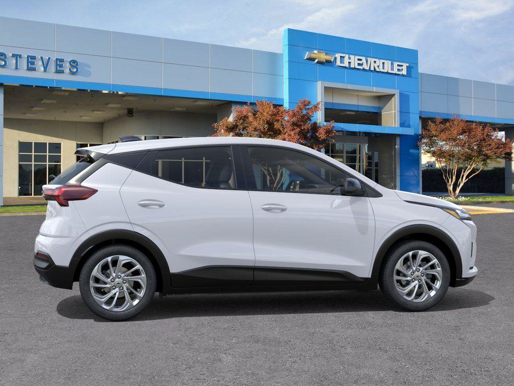 New 2027 Chevrolet Bolt LT FWD image 5