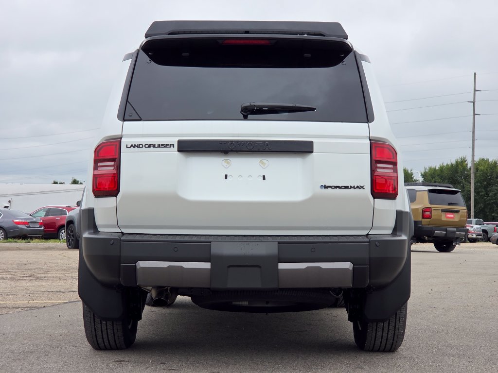 New 2027 Toyota Land Cruiser w/ Premium Package AWD/4WD image 27