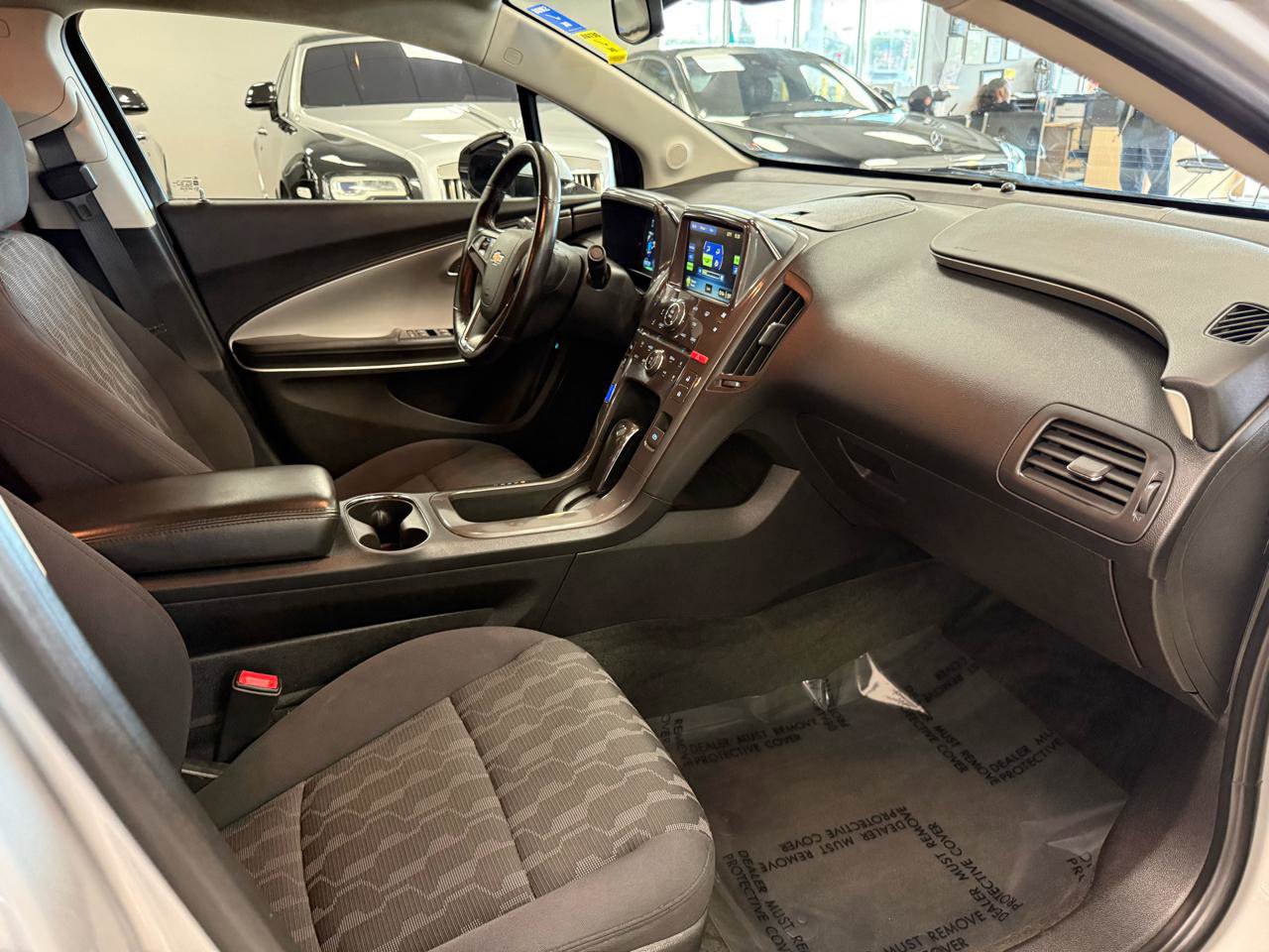 Used 2014 Chevrolet Volt FWD image 15