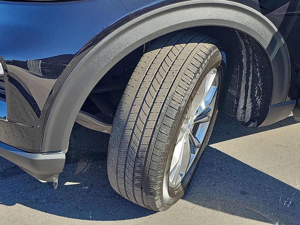 Used 2023 Ford Explorer Limited image 37
