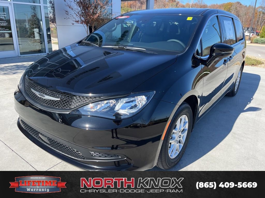 New 2026 Chrysler Voyager LX