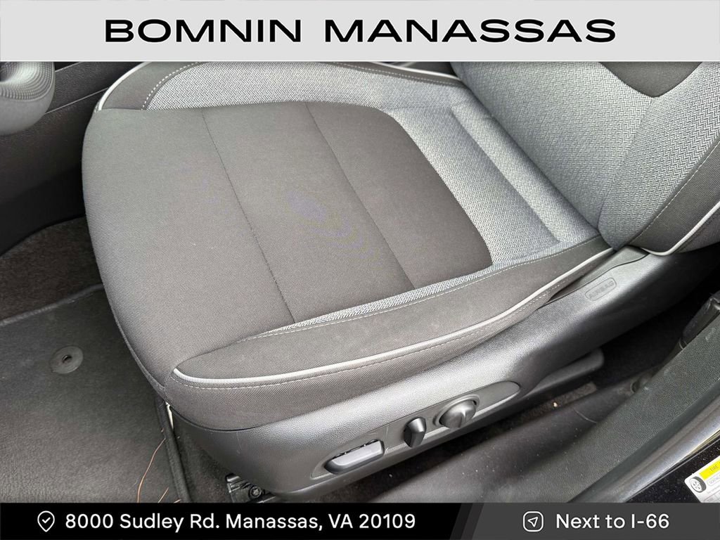 Used 2023 Chevrolet TrailBlazer LT image 14