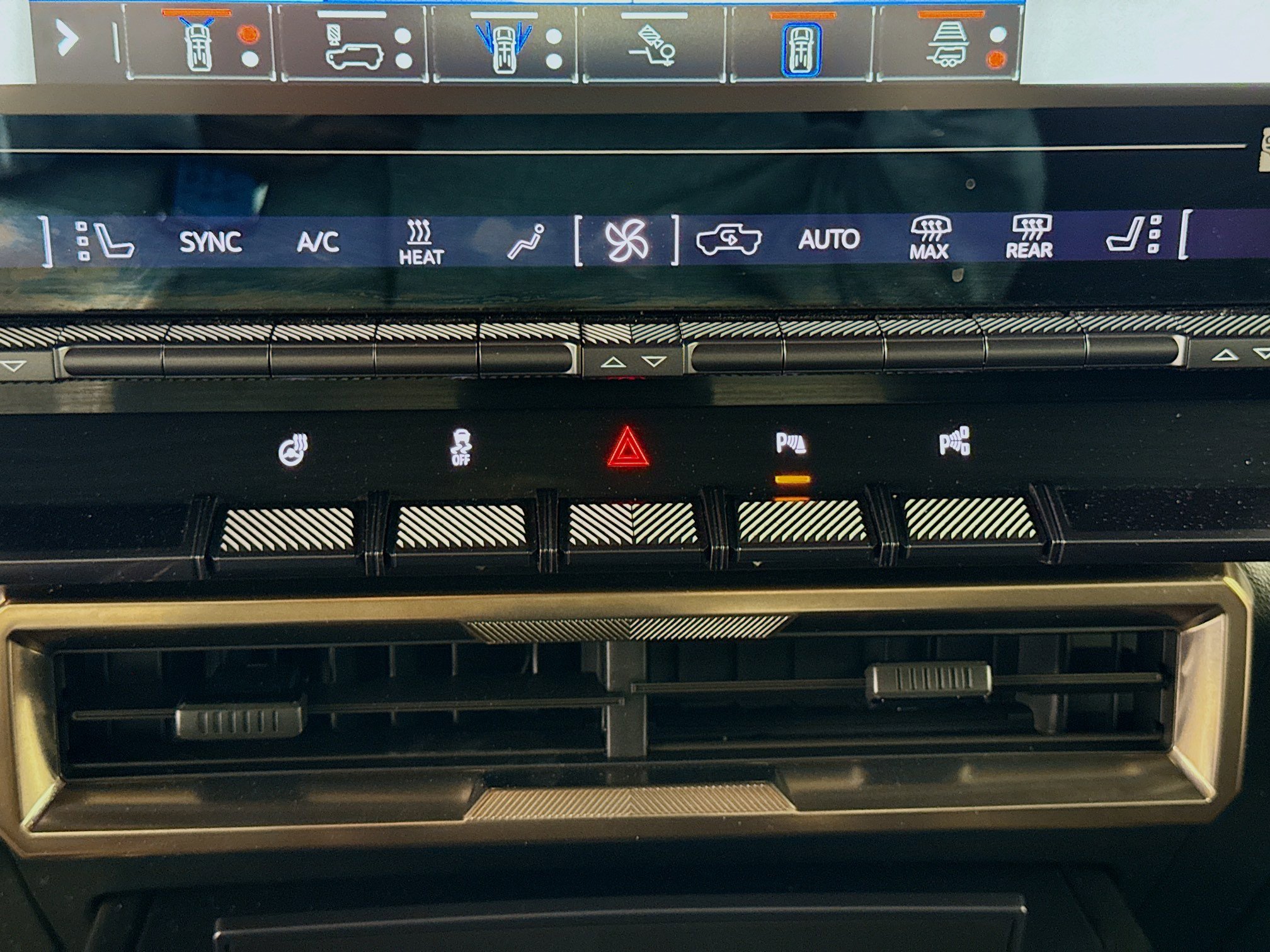 Used 2024 GMC Hummer EV 3X image 16