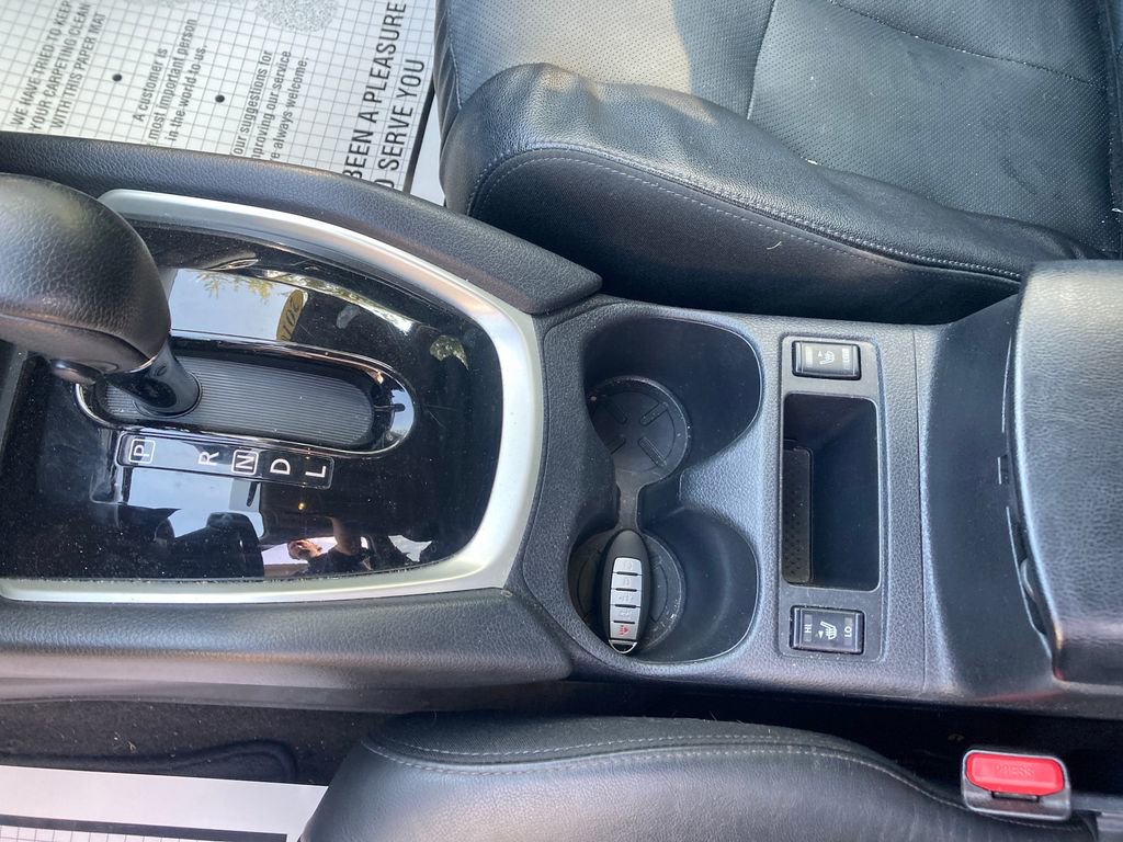 Used 2016 Nissan Rogue SL w/ SL Premium Package image 30