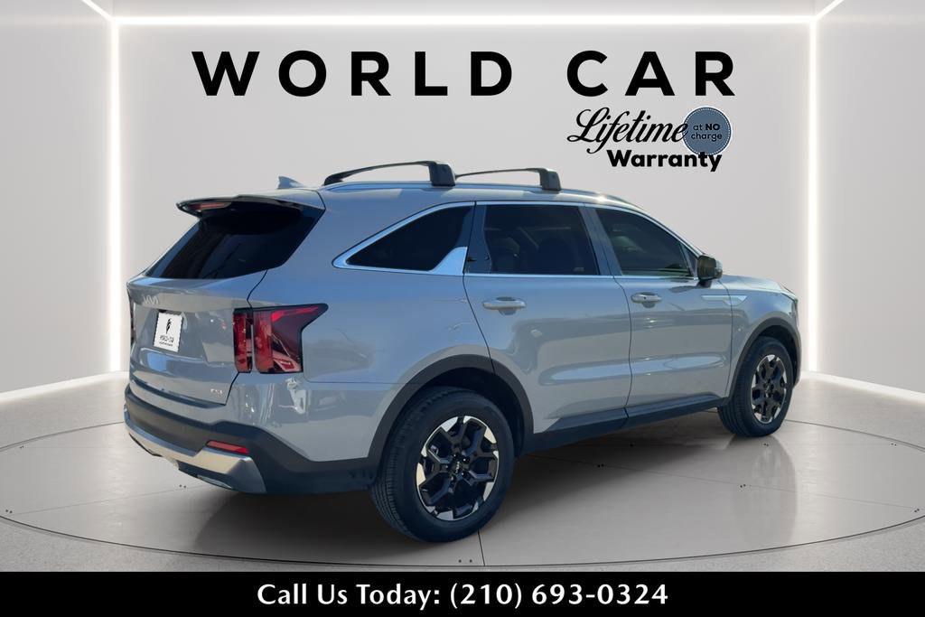New 2025 Kia Sorento S image 8