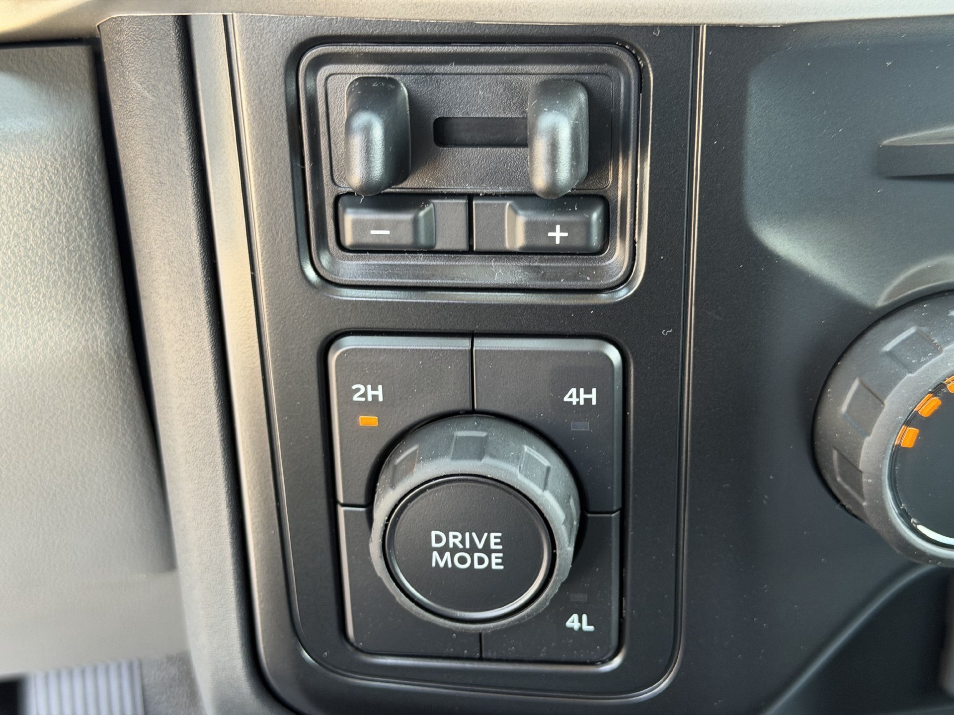 New 2026 Ford F350 XL w/ XL Chrome Package AWD/4WD image 8