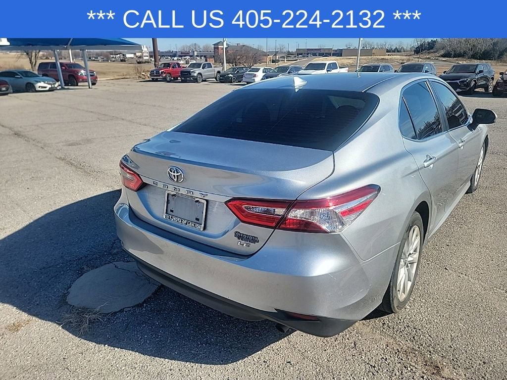 Used 2020 Toyota Camry LE image 11